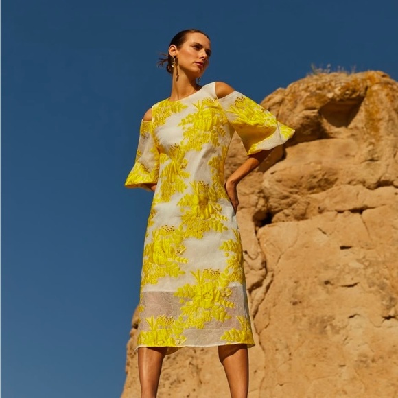 STYLEWE Yellow and White Asymmetrical Cold Shoulder Dress - Picture 3 of 3